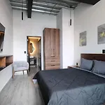 Cozy Loft 1